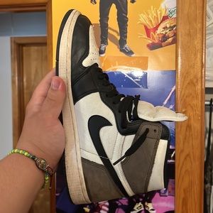 Jordan 1s ( MOCHAS )